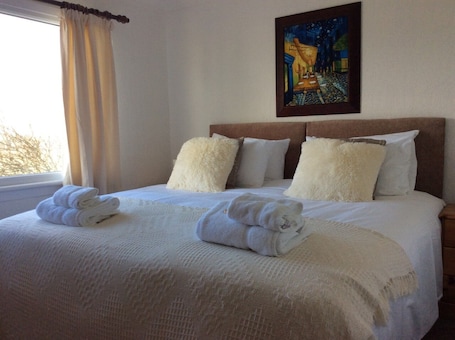 Double or Twin, Ensuite. Ashbank Hotel