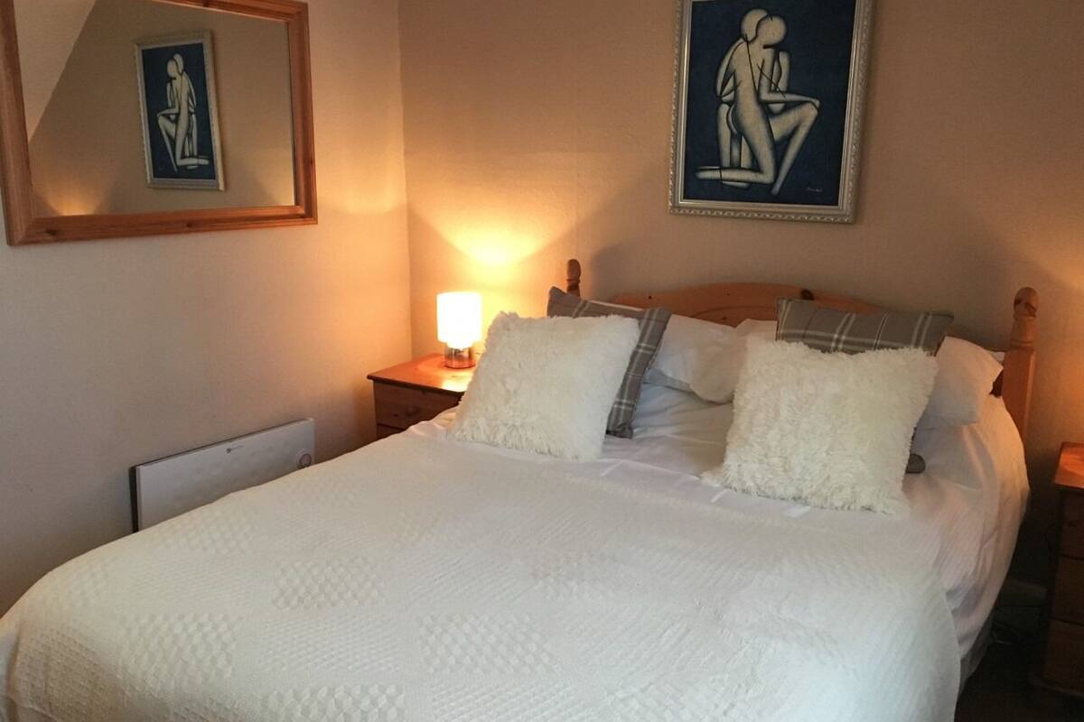 double room, ensuite | 1 bedroom