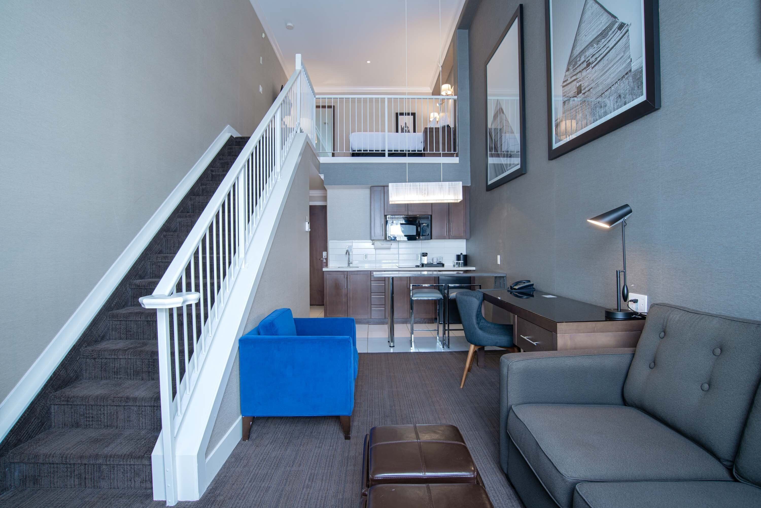 loft, 1 king bed, kitchen | premium bedding, pillow-top beds, in-room safe, desk