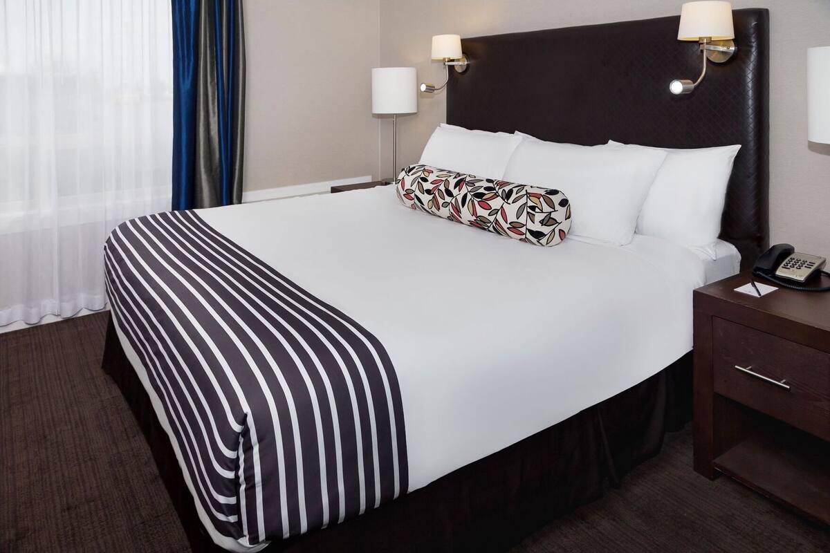 Premium bedding, pillowtop beds, in-room safe, desk