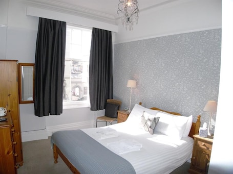 Double Room, Ensuite. Beach House