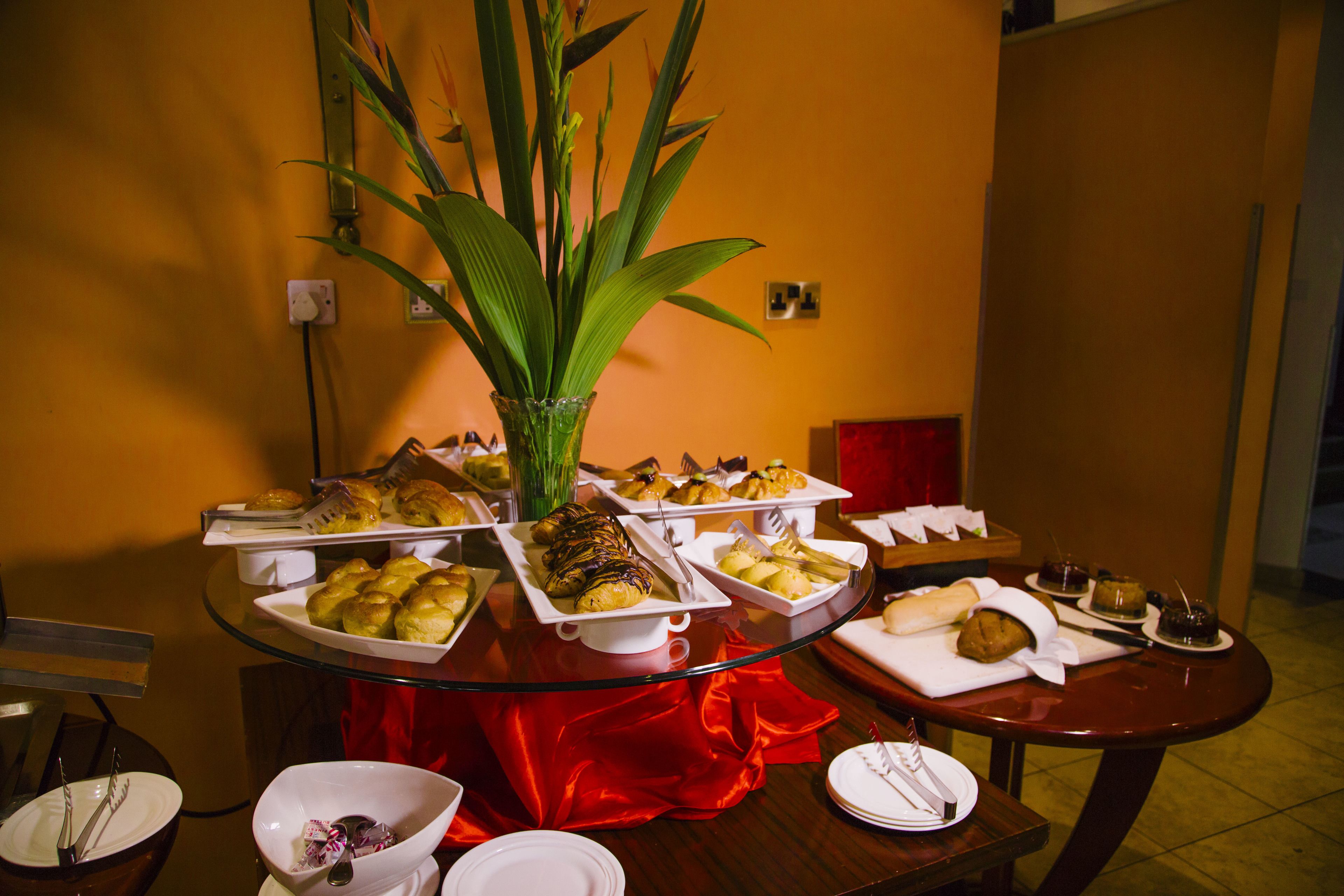 daily buffet breakfast (usd 25 per person)