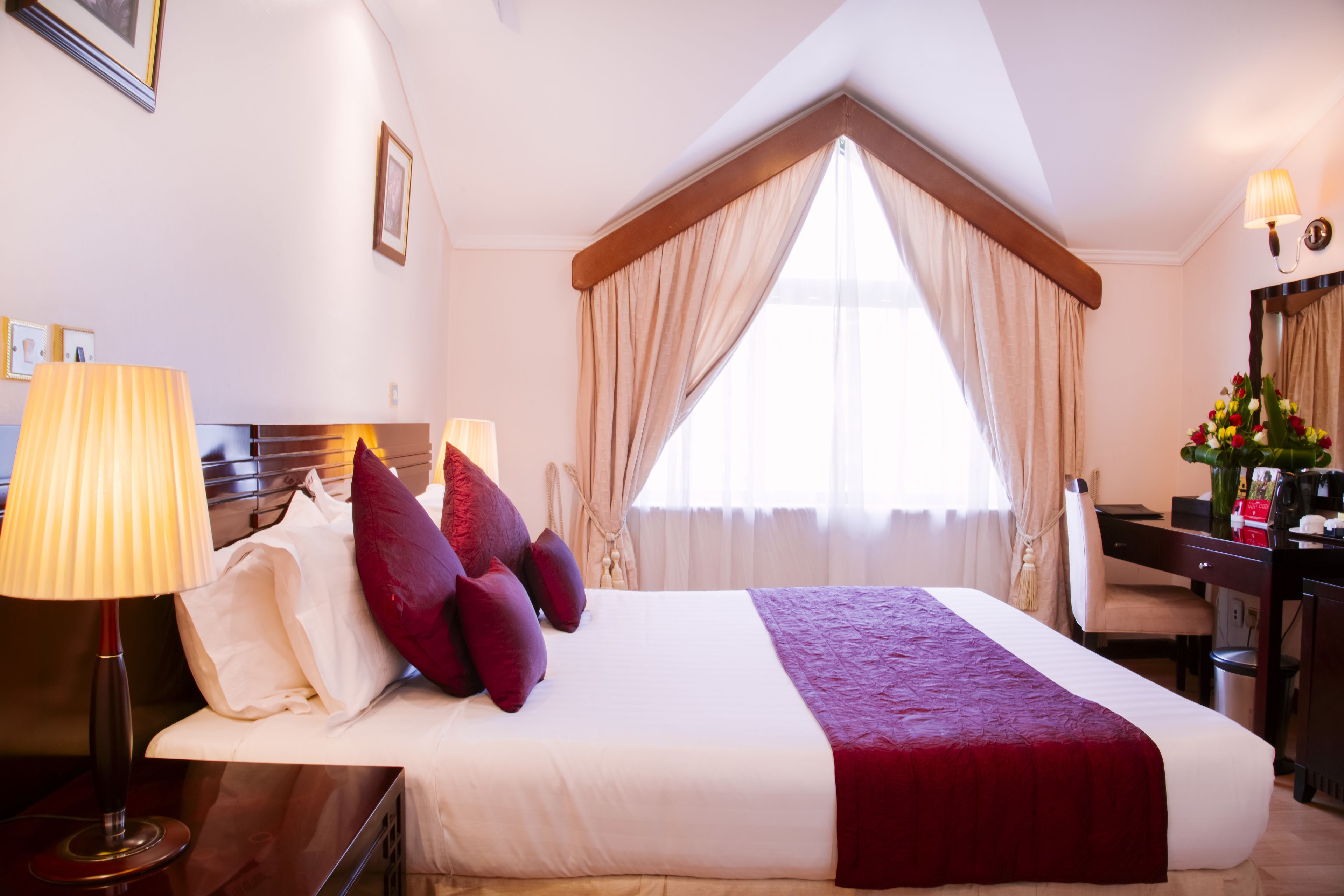 standard double room | 1 bedroom, in-room safe, laptop workspace, soundproofing