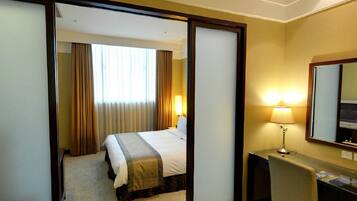 Executive Room, 1 Queen Bed | View from room