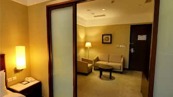 Desk, blackout curtains, iron/ironing board, free WiFi