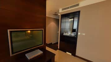 Desk, blackout curtains, iron/ironing board, free WiFi