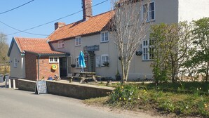 Exterior - Eels Foot Inn (Leiston)