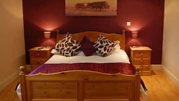 Double Room, Ensuite | Desk, free WiFi, bed sheets