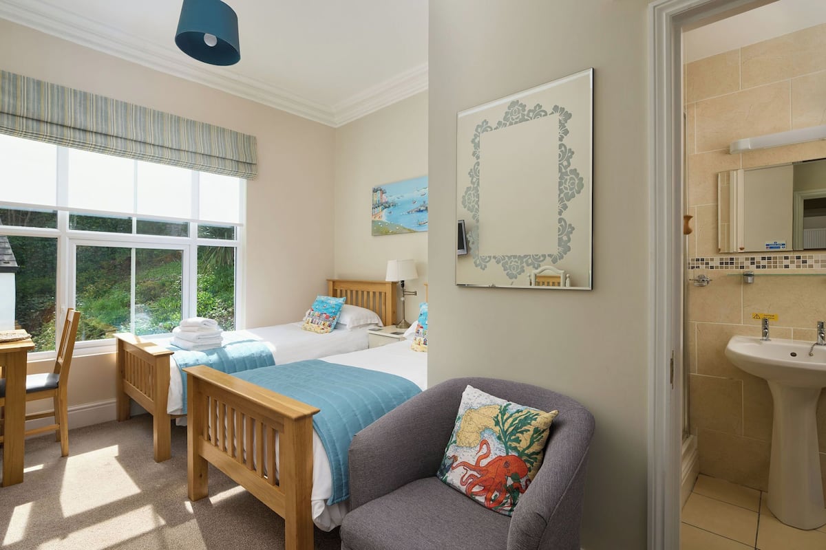 Standard Twin Room, Ensuite