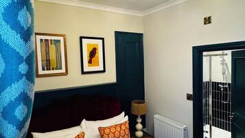 Comfort Double Room | Desk, blackout curtains, iron/ironing board, free WiFi