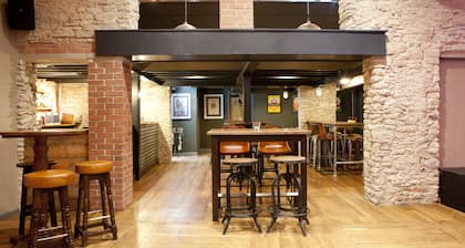 George Hotel