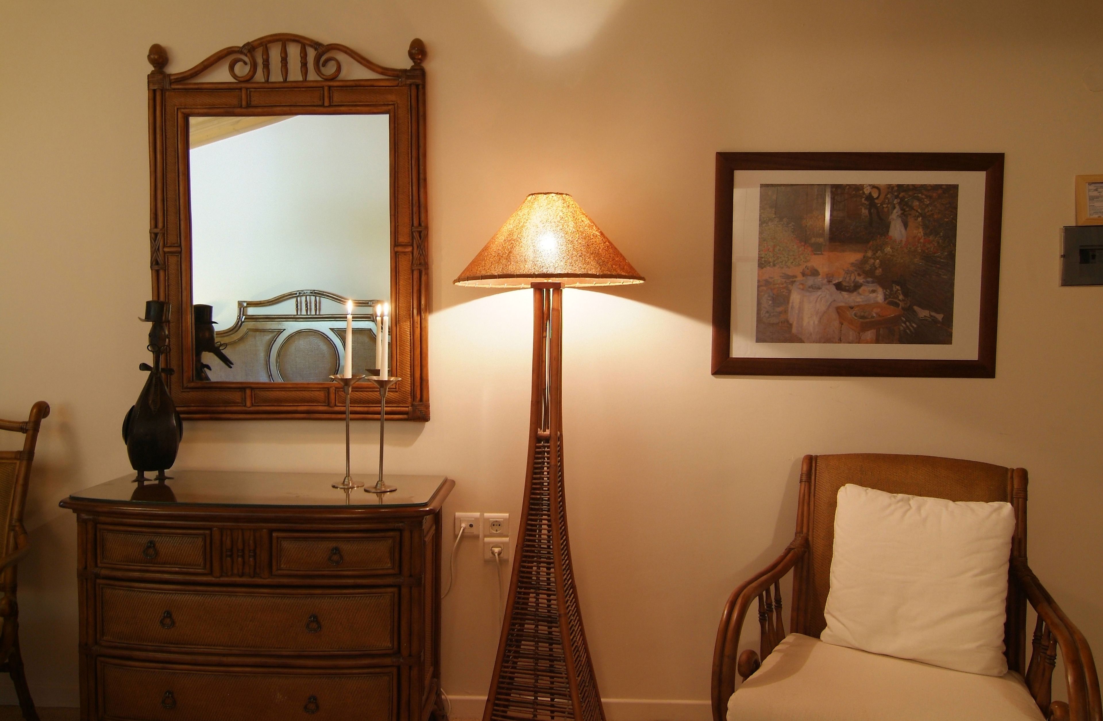 deluxe double room, mountain view | living room