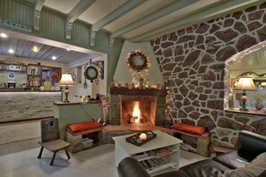 Lobby lounge - Boutique Hotel Skamnos (Distomo-Arachova-Antikyra)
