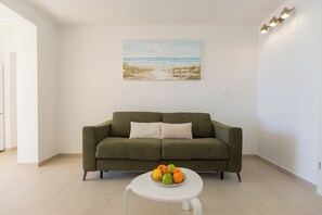 Deluxe Apartment | Living area
