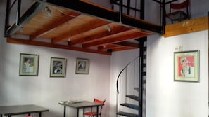 Dining - Hostel Sol de Oro (Buenos Aires)
