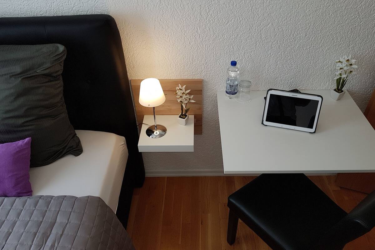 economy single room, non smoking | desk, iron/ironing board, free cots/infant beds, free wifi