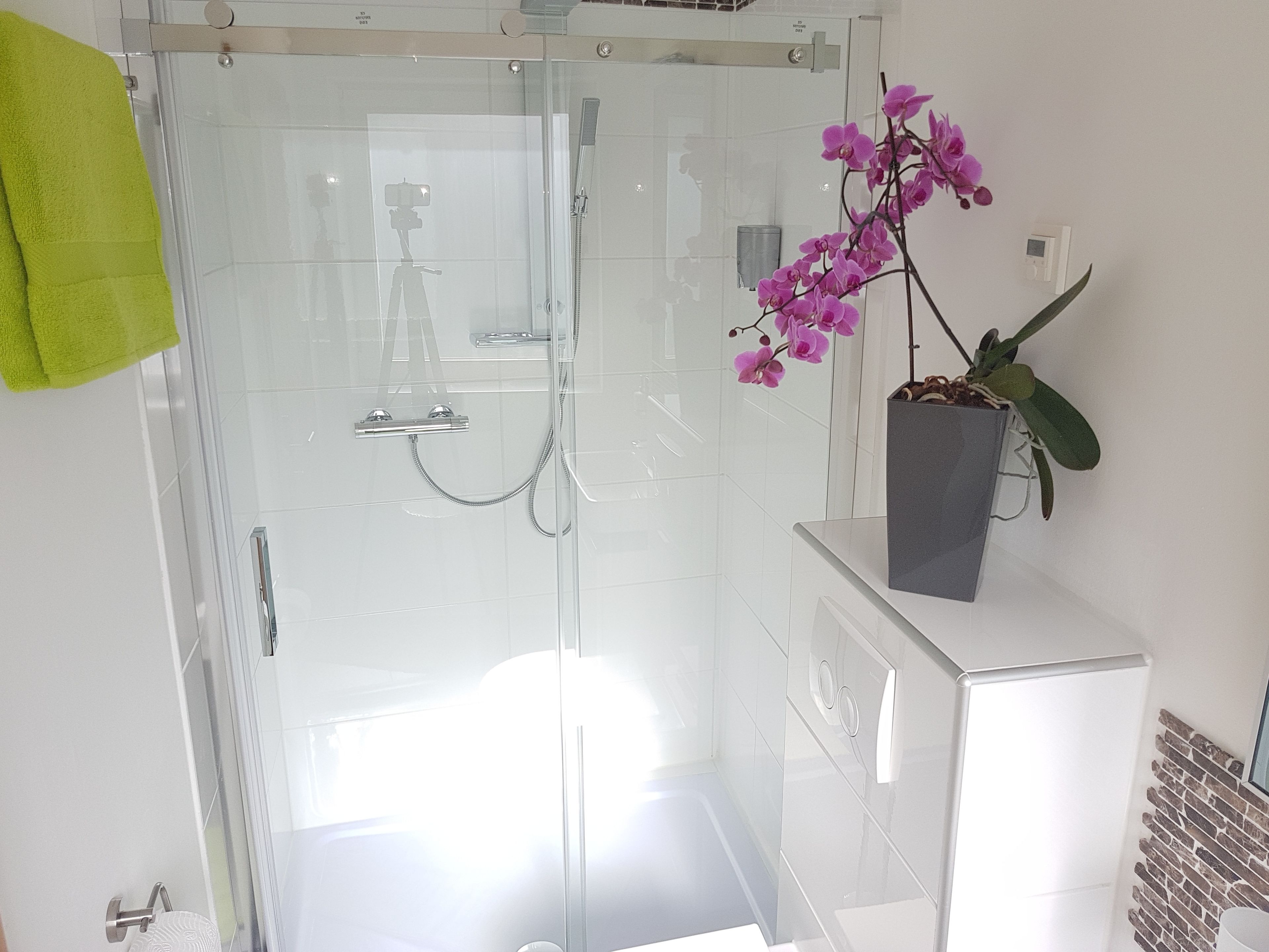 superior double room, 1 king bed, non smoking | bathroom | shower, free toiletries, hair dryer, towels