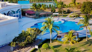 Outdoor pool - Hamdan Plaza Hotel (Salalah)