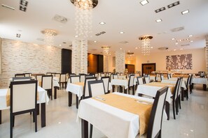 Restaurant - Nevski Hotel (Belgrade)