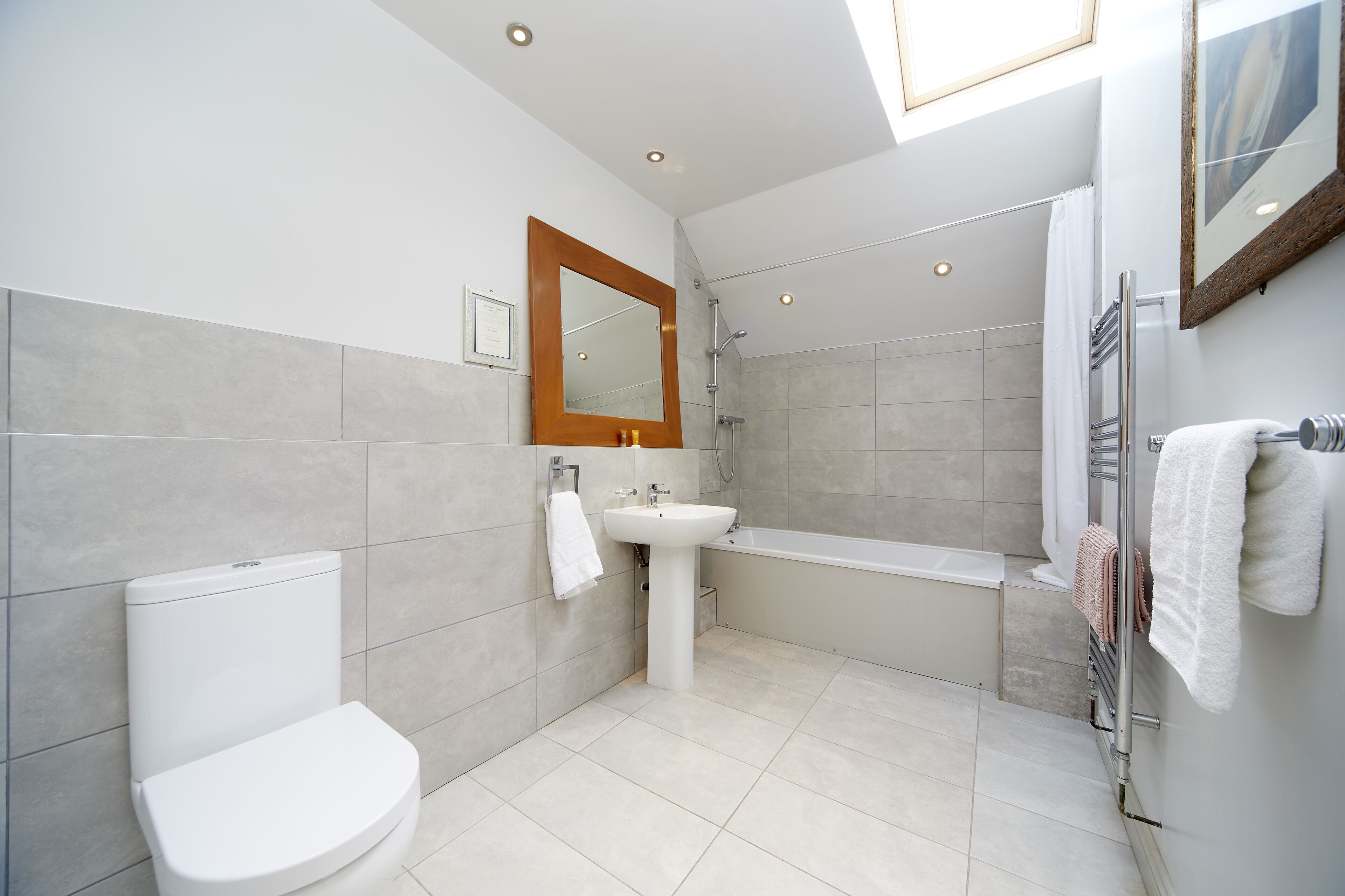 double room | bathroom | free toiletries, hair dryer, towels