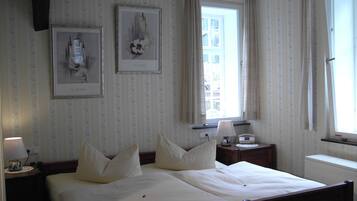 Phòng đơn | Bộ đồ giường cao cấp, nệm Select Comfort, bàn