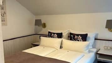 Premium bedding, in-room safe, desk, laptop workspace