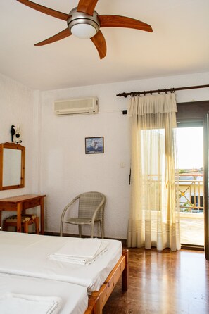 In-room safe, soundproofing, free WiFi - Nepheli (Samos)