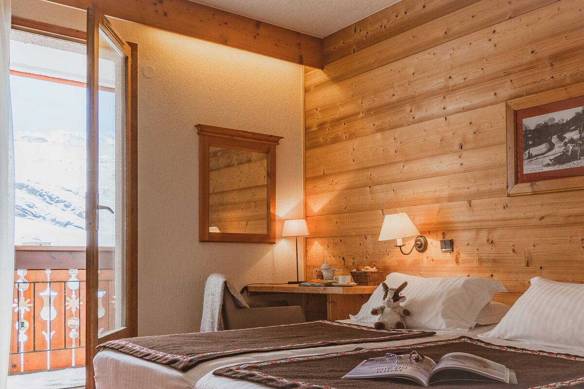 panoramic double room | in-room safe, desk, blackout curtains, iron/ironing board