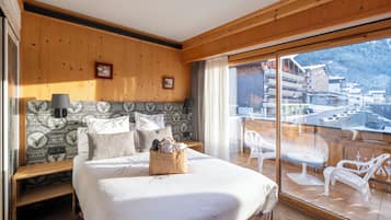 Premium bedding, in-room safe, soundproofing, free WiFi