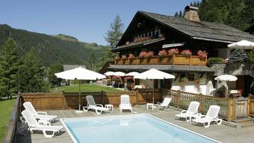 Seasonal outdoor pool