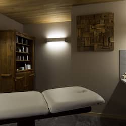 Sauna, steam room, Turkish bath/hammam, body treatments, body scrubs