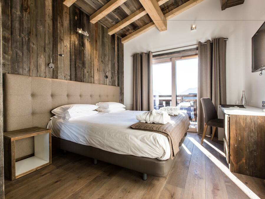 Suite | Select Comfort beds, in-room safe, desk, soundproofing