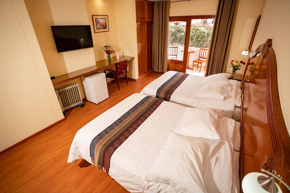 1 bedroom, premium bedding, minibar, in-room safe