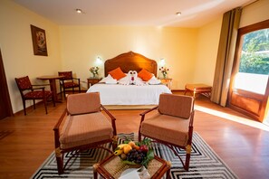 Phòng Suite phong cách cổ điển, hiên | 1 phòng ngủ, bộ đồ giường cao cấp, minibar, két bảo mật tại phòng