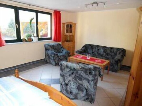 Apartment for 3 people | Living area | Flat-screen TV