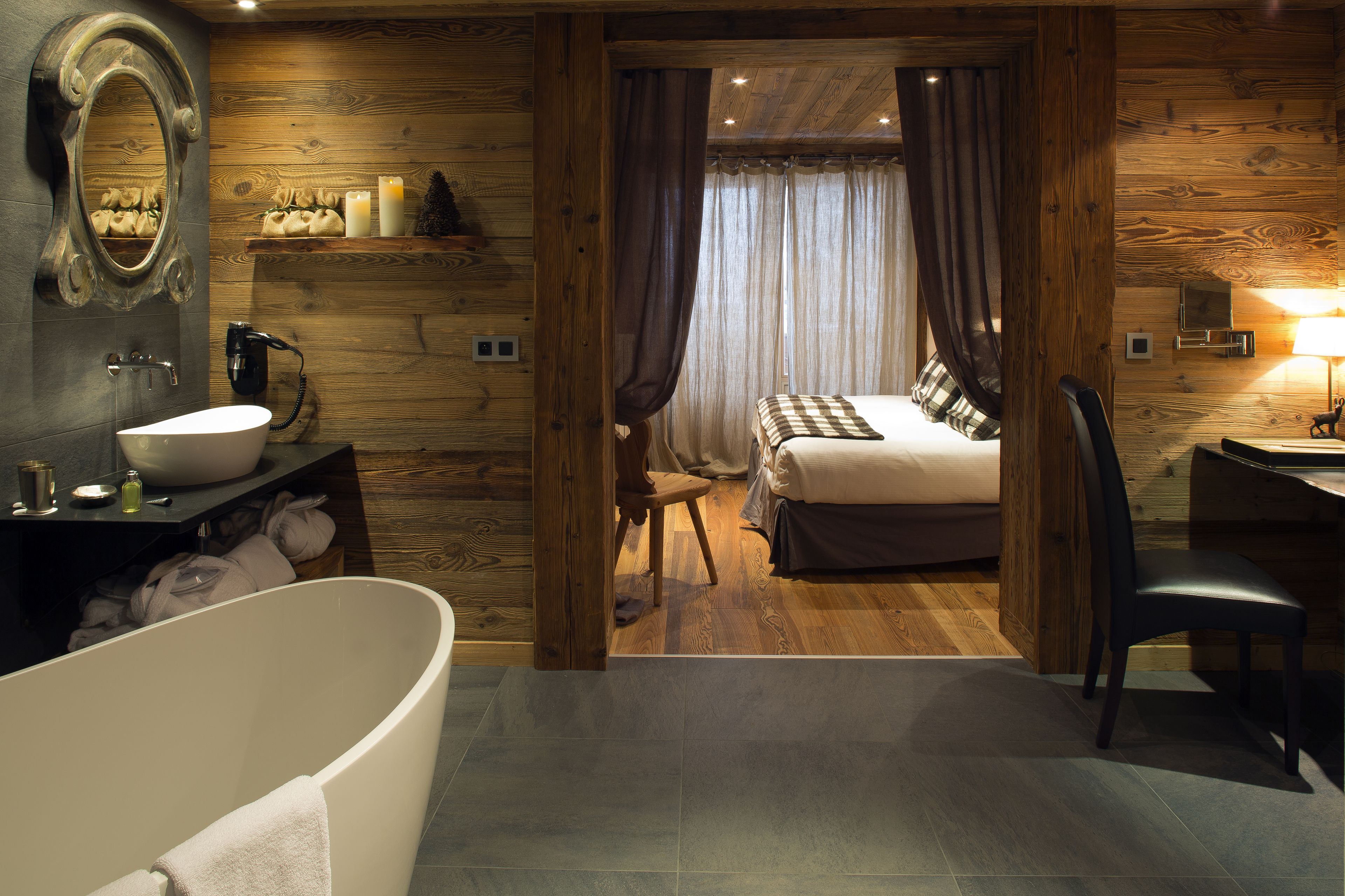 superior double room, bathtub (mont blanc) | premium bedding, pillow-top beds, in-room safe, individually furnished