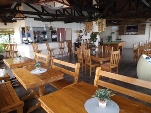Breakfast, lunch, dinner and brunch served - Ocean Bay Beach Resort (Dalaguete)