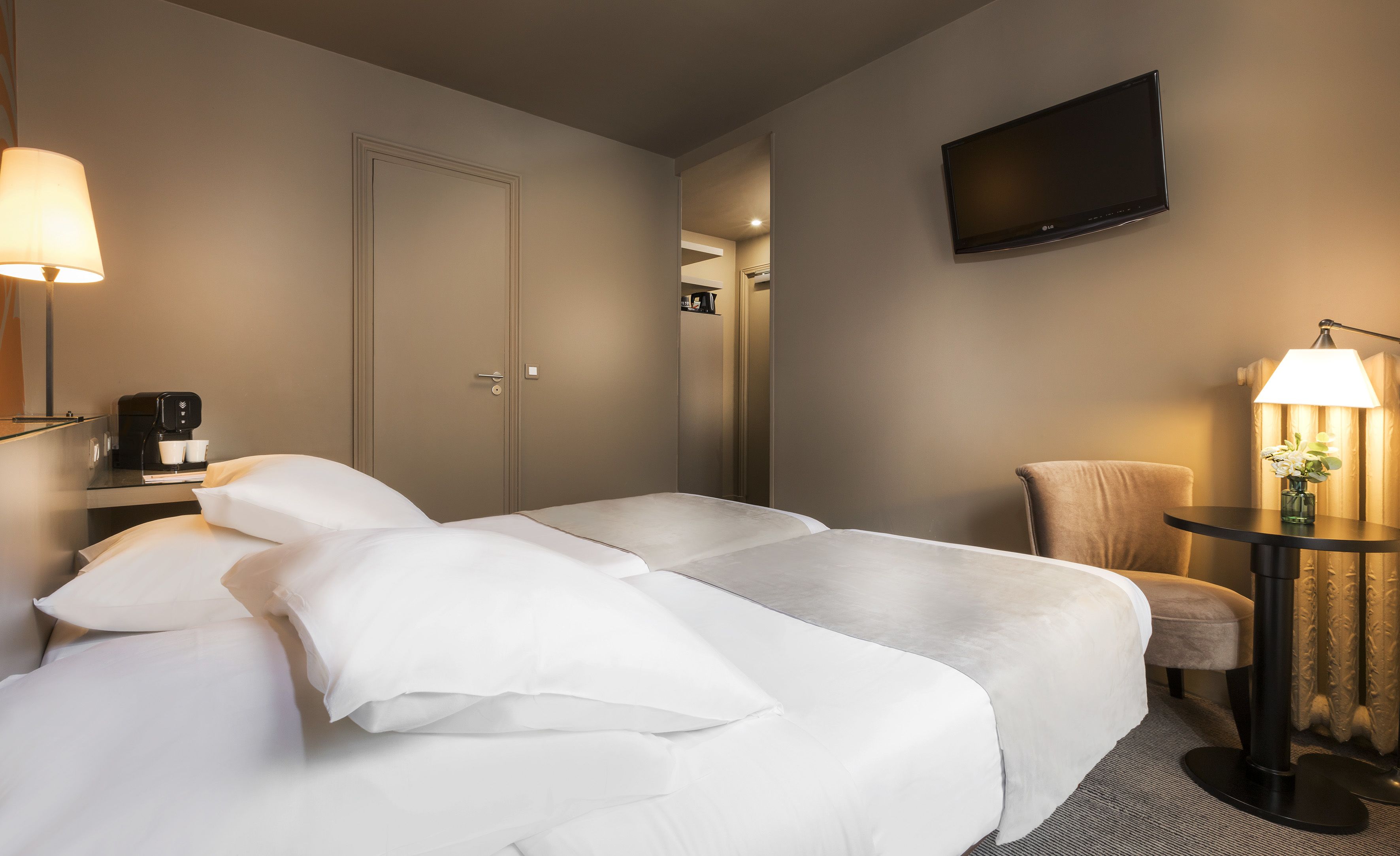 twin room | in-room safe, desk, blackout curtains, soundproofing