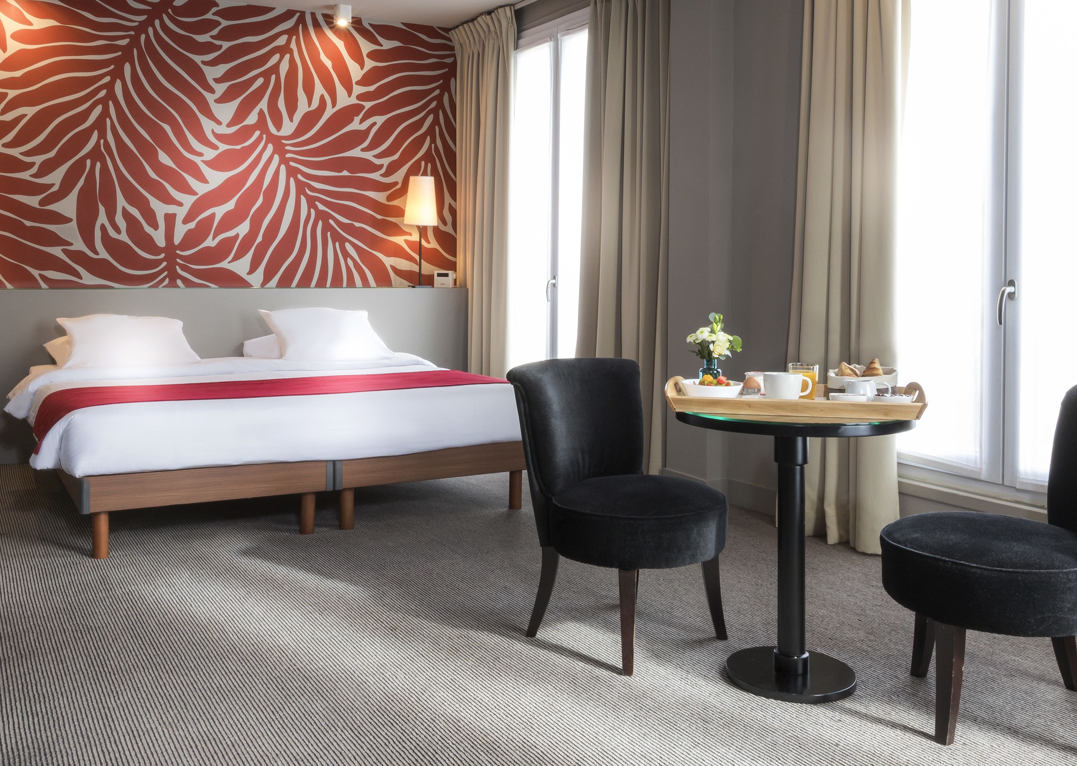 family room, garden view | in-room safe, desk, blackout curtains, soundproofing