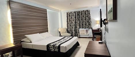 Standard Room | In-room safe, desk, soundproofing, iron/ironing board