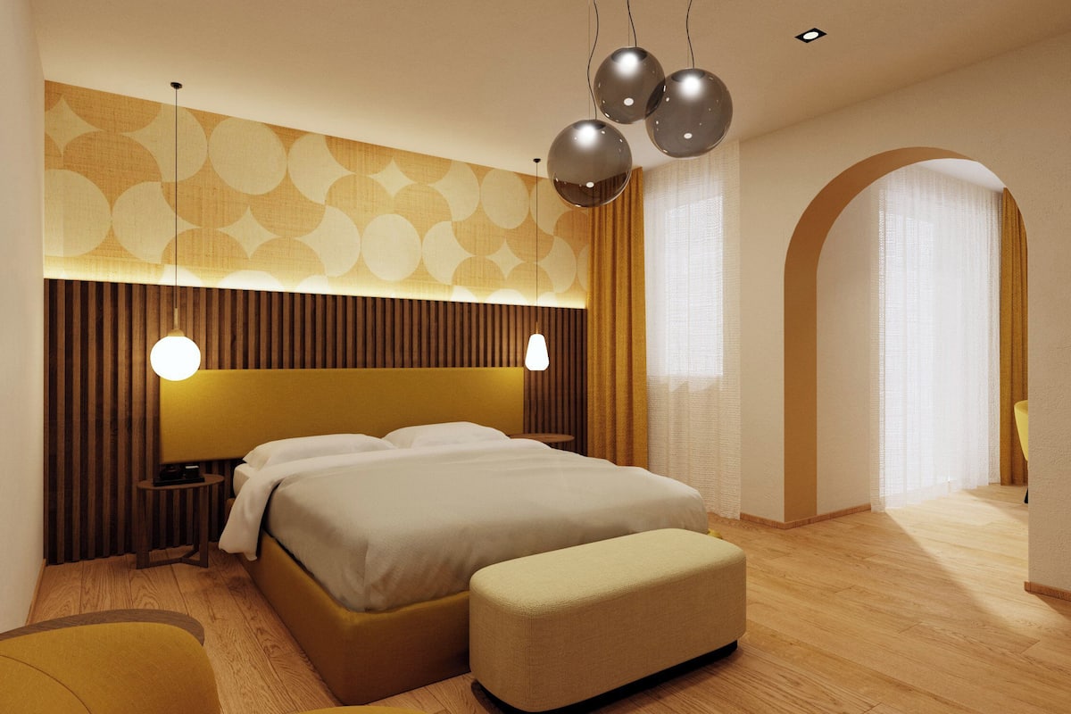 Minibar, in-room safe, desk, soundproofing