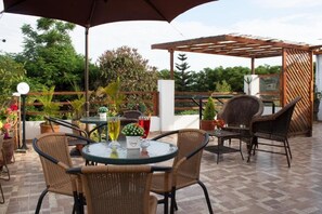 Terrace/patio - Hostal El Centurión (Trujillo)