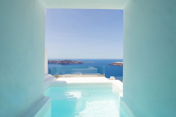 Chambre Standard, bain à remous (Outdoor Hot Tub, Caldera View) | Minibar, coffres-forts dans les chambres, ameublement personnalisé