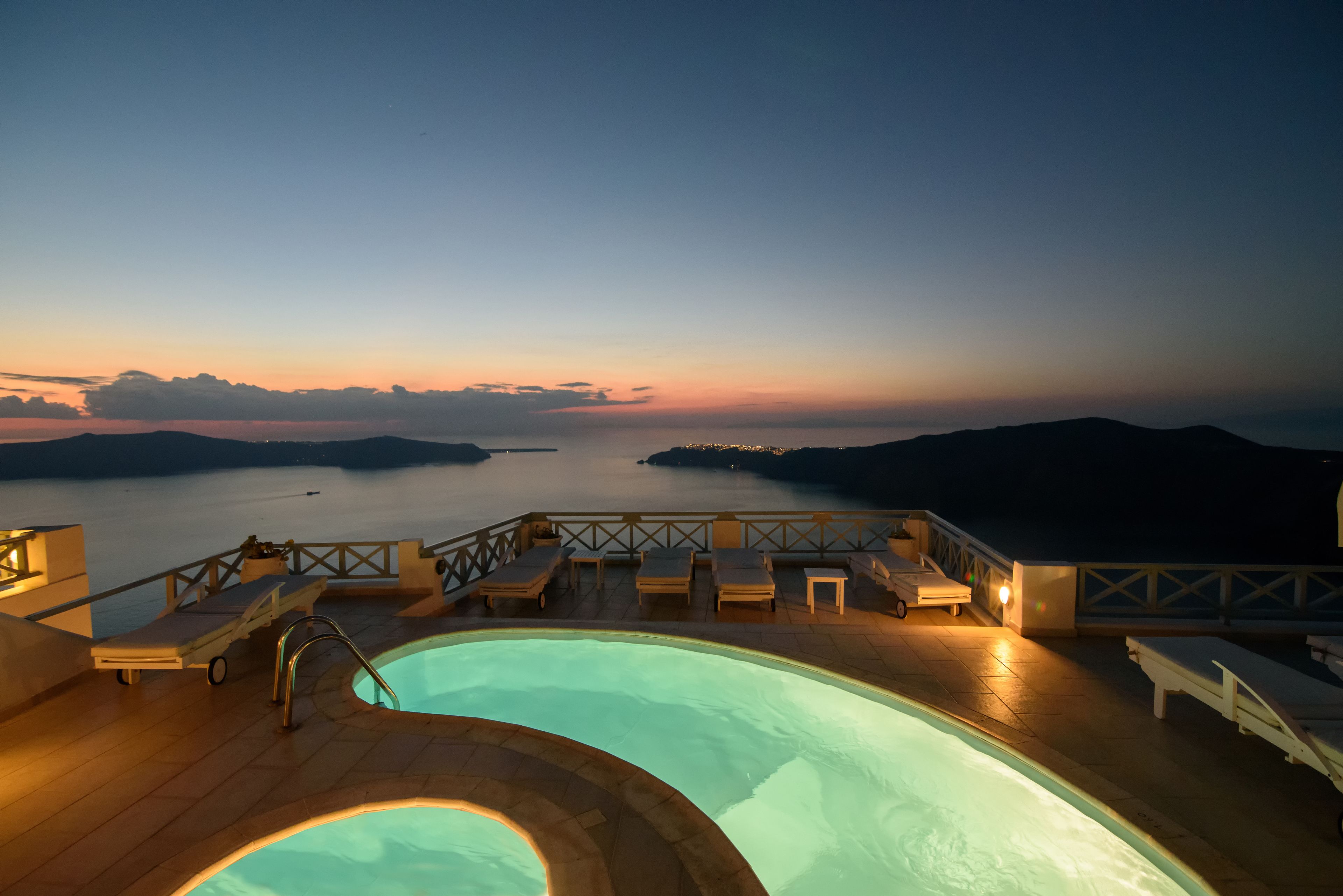 seasonal outdoor pool, open 10 am to 9 pm, pool loungers