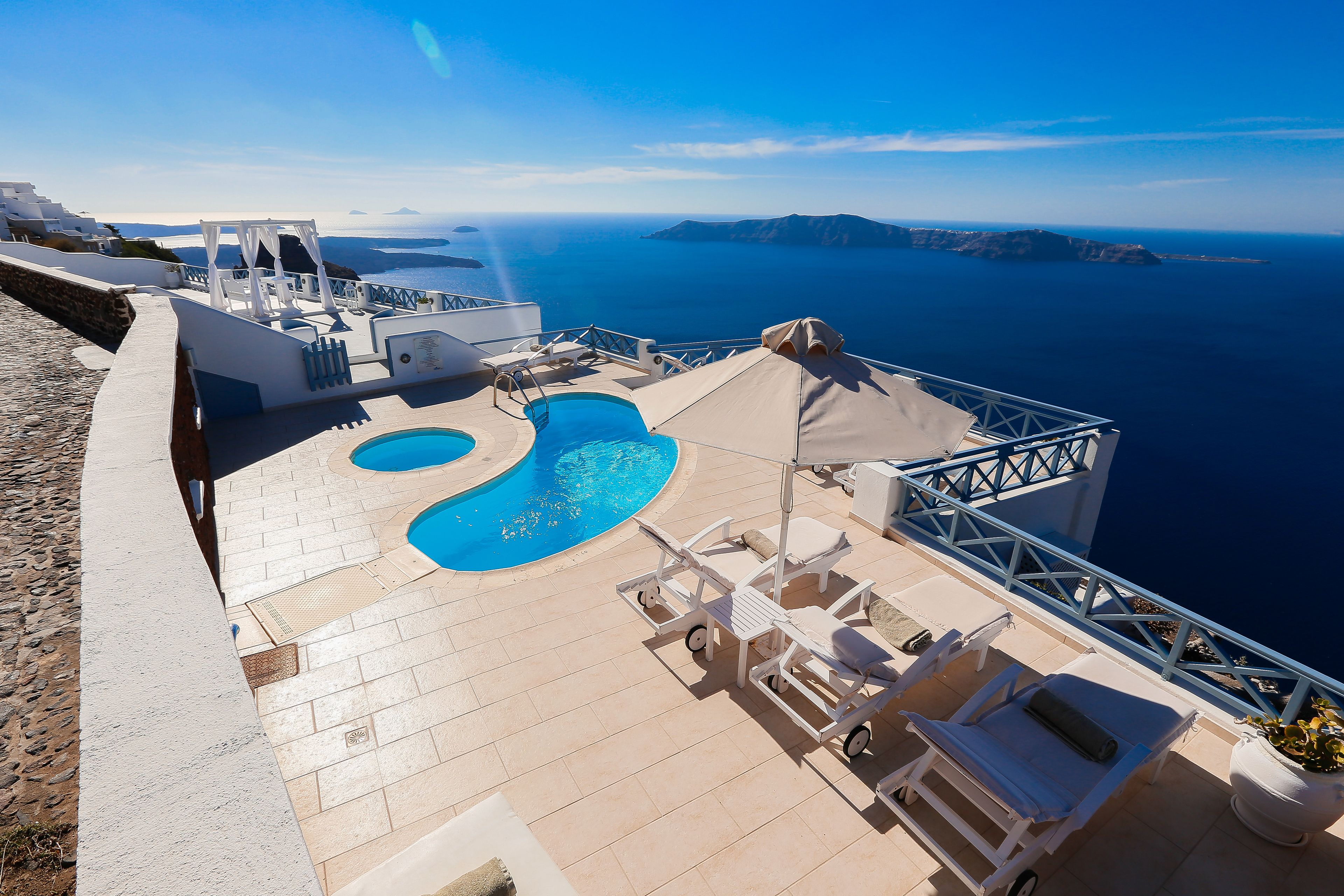 seasonal outdoor pool, open 10 am to 9 pm, pool loungers