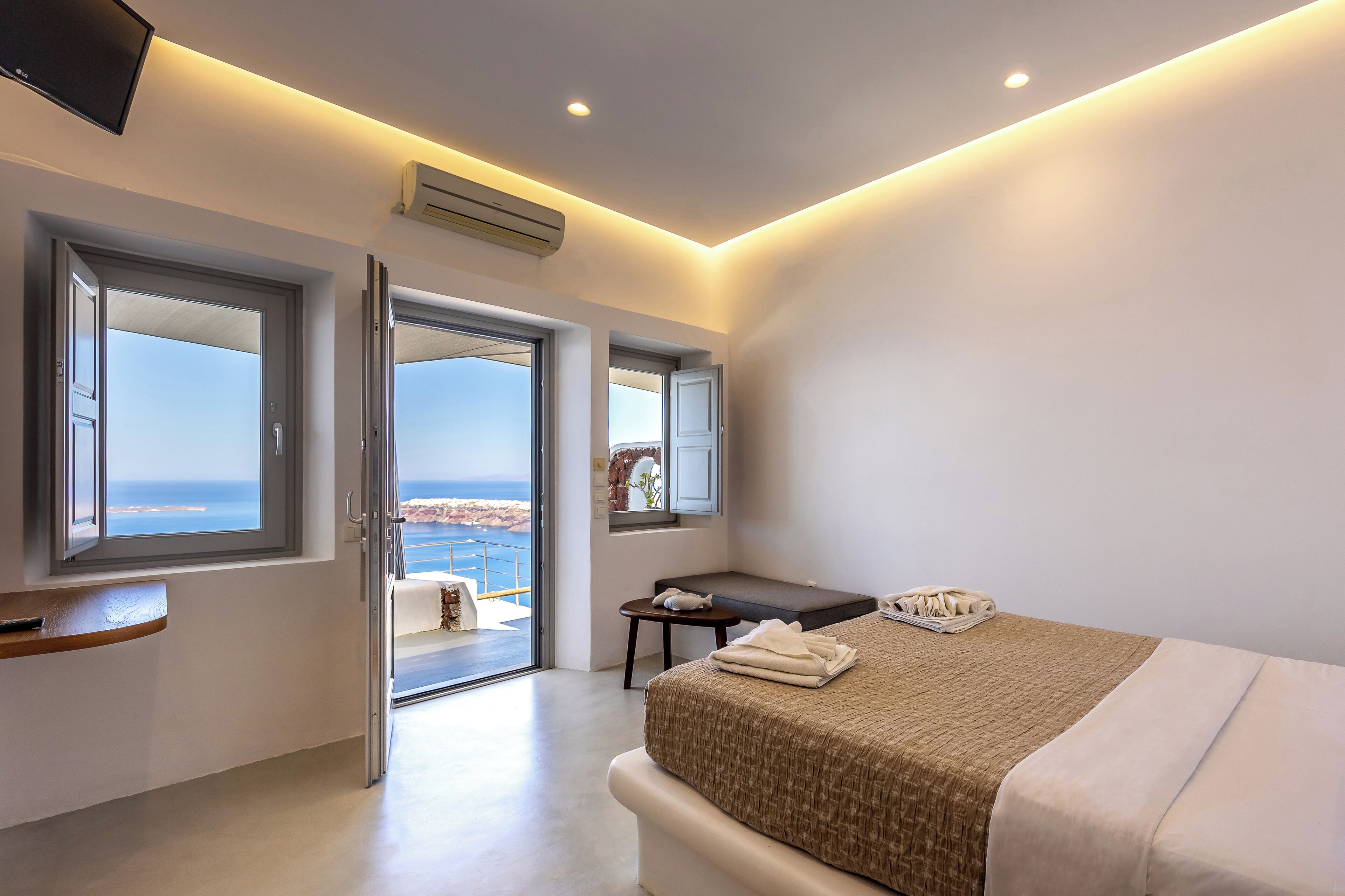 superior room | 2 bedrooms, minibar, in-room safe, individually furnished