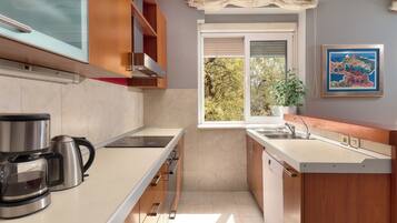 Superior 3 Bedroom Apartment | Private kitchen