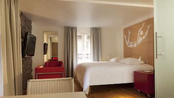 Minibar, in-room safe, desk, soundproofing