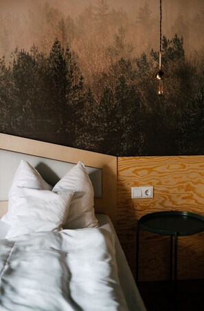 Hypo-allergenic bedding, minibar, in-room safe, desk