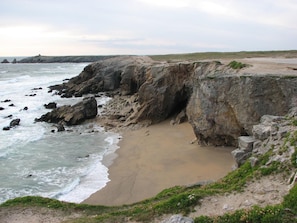 Beach nearby - Hôtel des Deux Mers (Saint-Pierre-Quiberon)